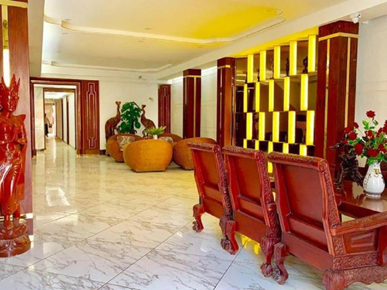 Palace Hotel Mandalay Exteriör bild